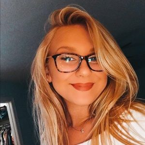 Meet your Posher, Anneliese